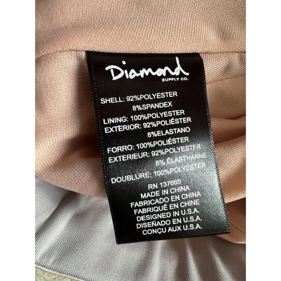 Diamond 24 KARAT Gray With Pink ATHLETIC SHORT Women’s Size X-Large New NWTs - Picture 7 of 12